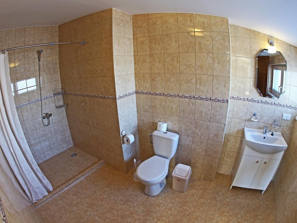 Juro Guest House Шяуляй Экстерьер фото